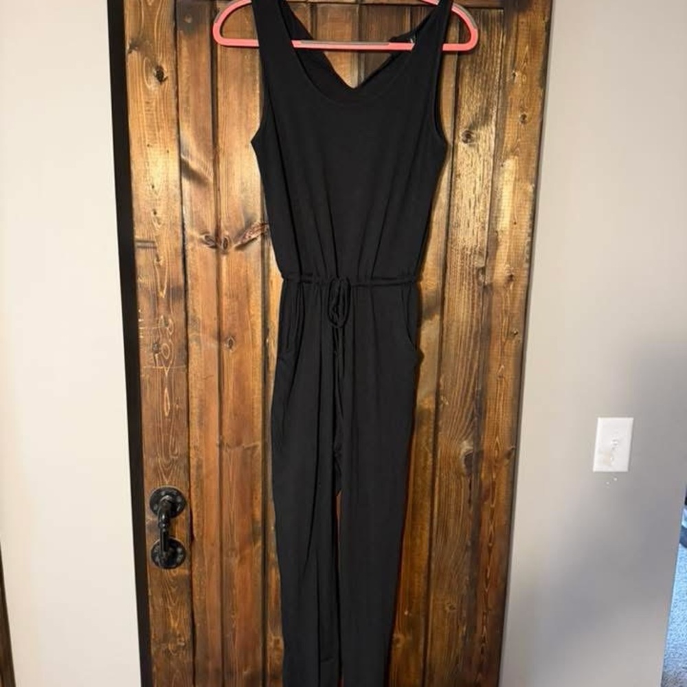 Women’s Sleeveless Jumpsuit